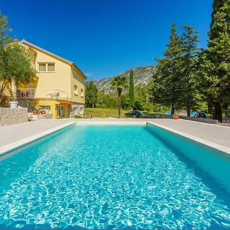 Emaris Apartment Tribalj  Екстериор снимка