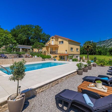 Emaris Apartment Tribalj  Екстериор снимка