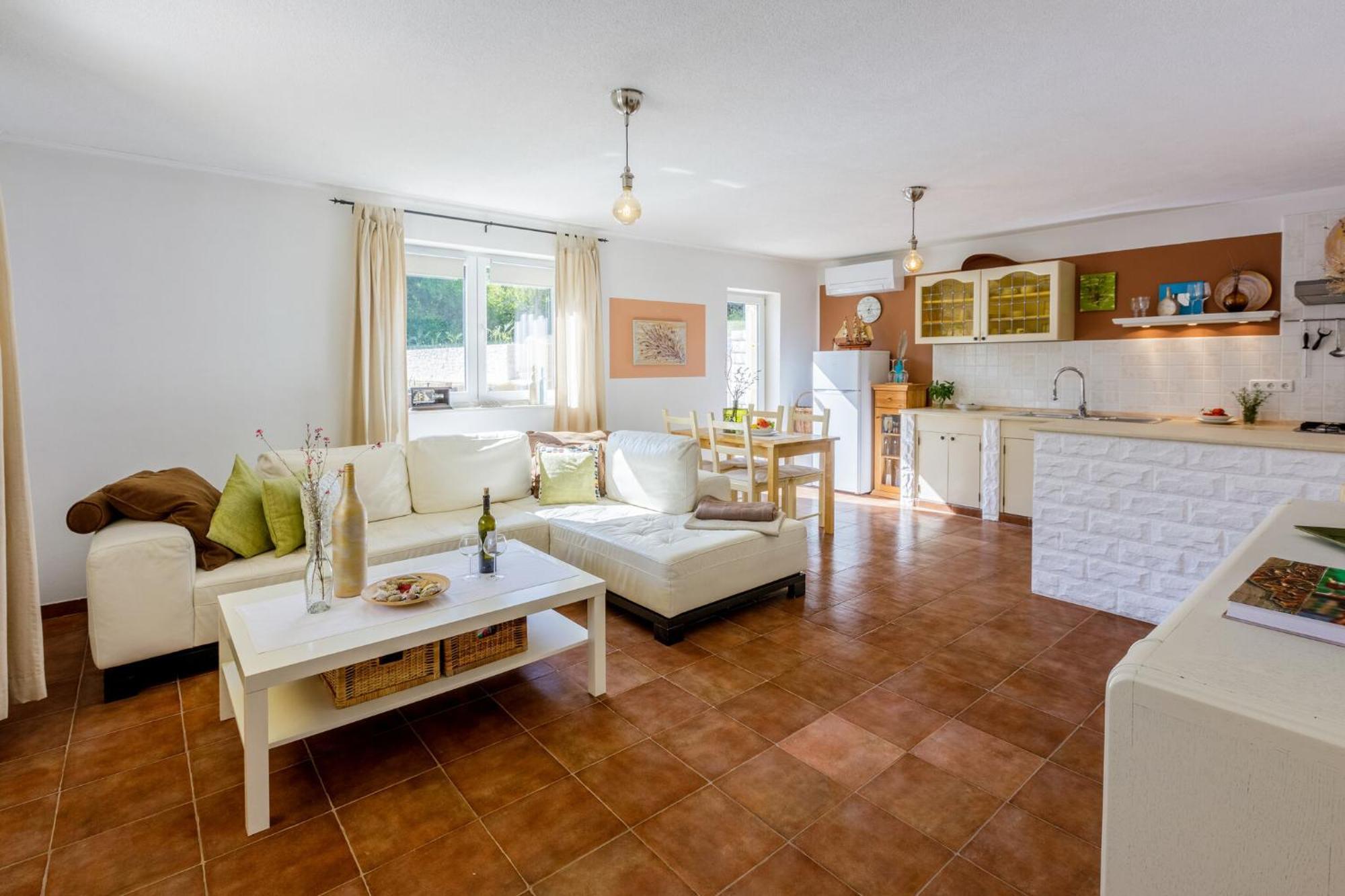Emaris Apartment Tribalj  Екстериор снимка