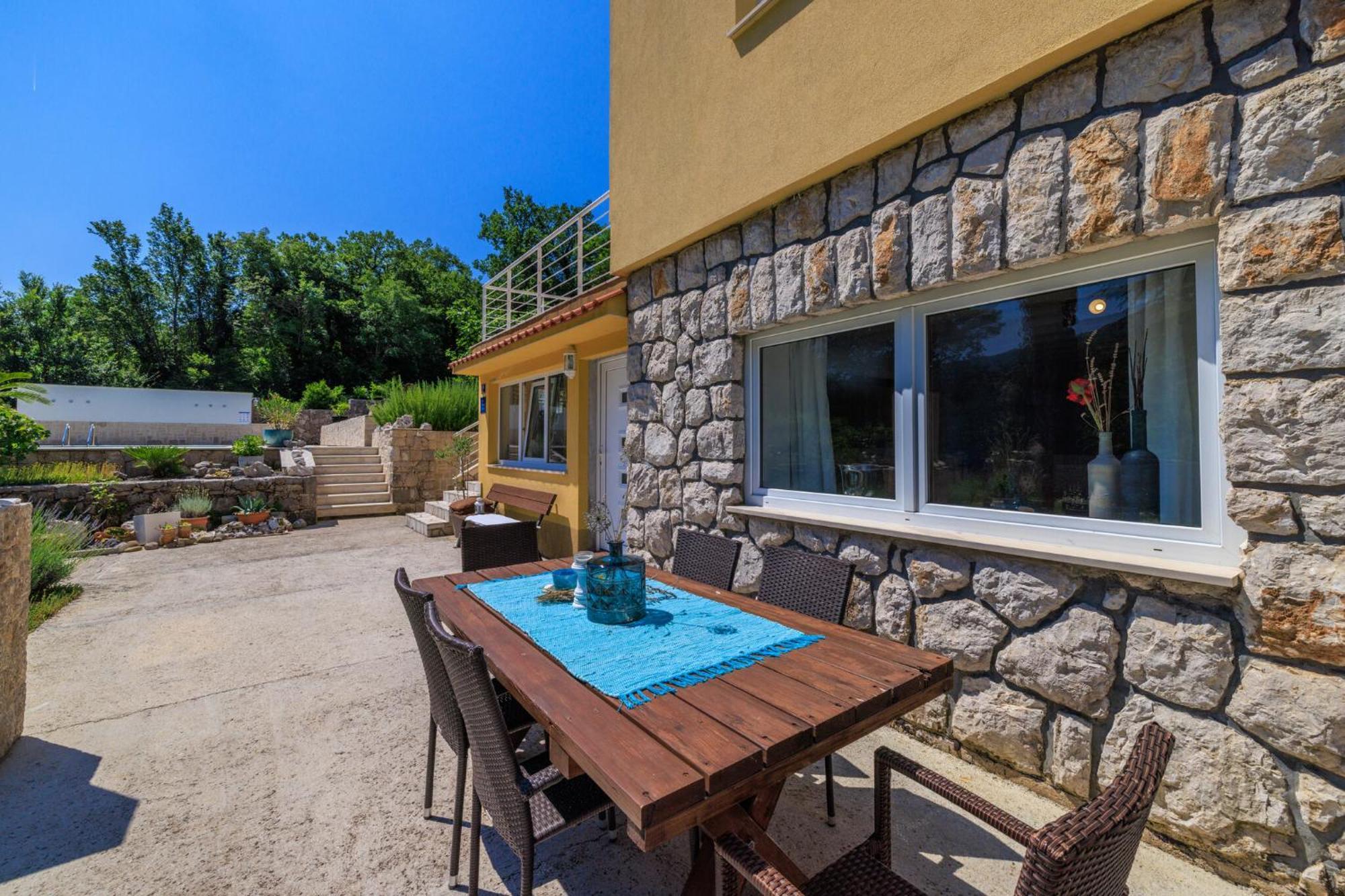 Emaris Apartment Tribalj  Екстериор снимка