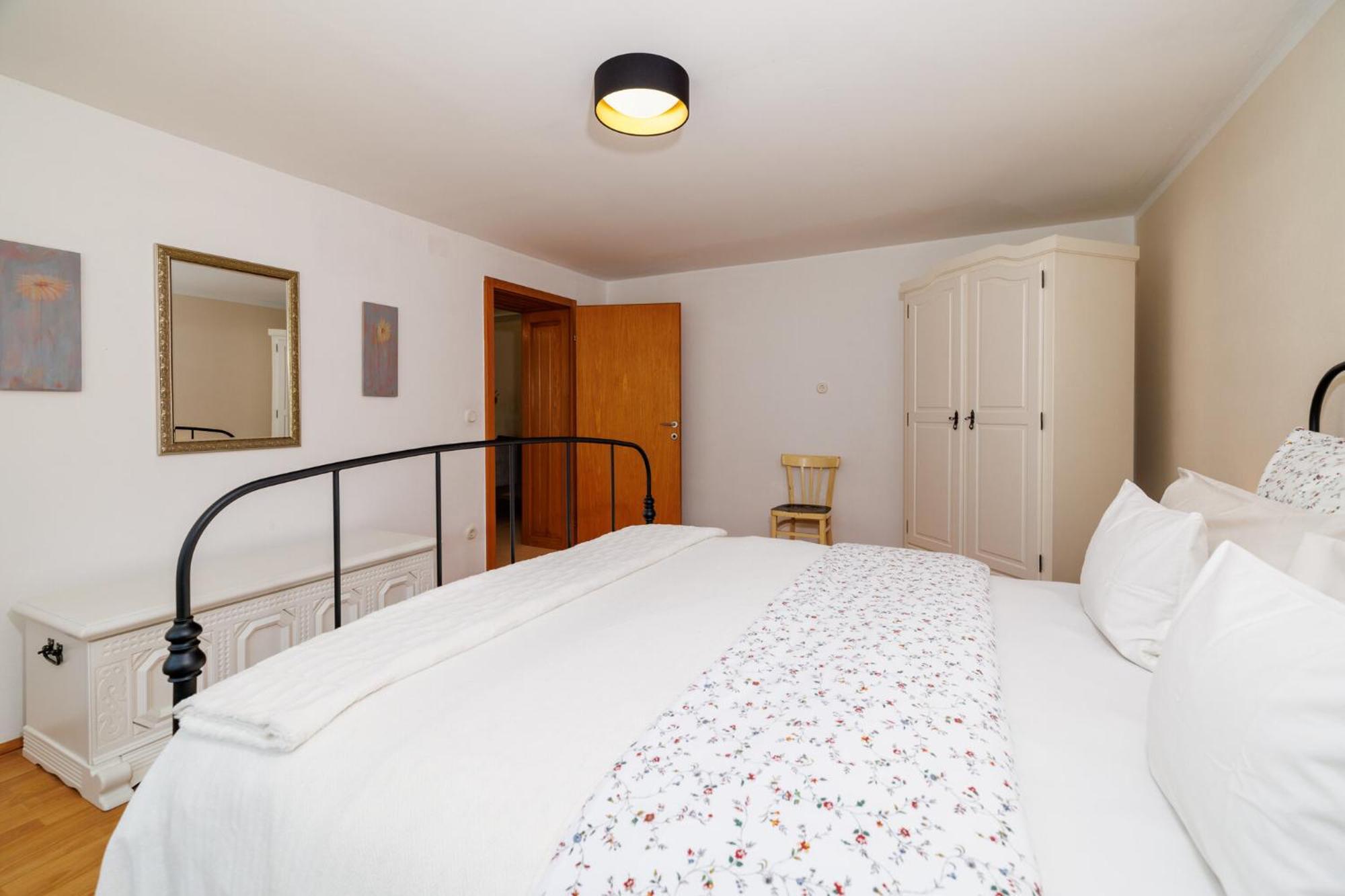 Emaris Apartment Tribalj  Екстериор снимка
